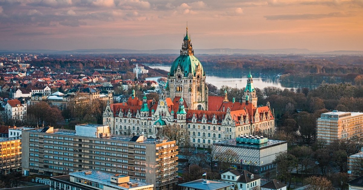 Hannover eine Stadt der Superlative BNP Paribas Real Hannover eine Stadt der Superlative BNP Paribas Real