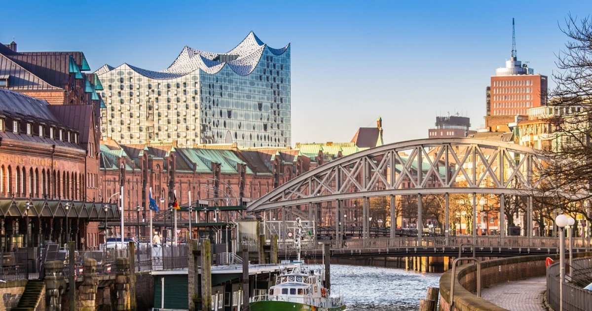 Hamburg Wasserstadt mit Leuchtturmprojekten BNP Paribas Real Estate