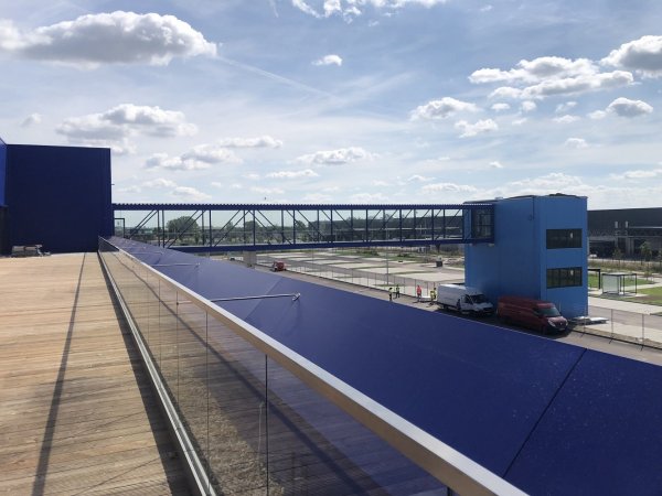 Relaxdays Logistikimmobilie Dachterrasse